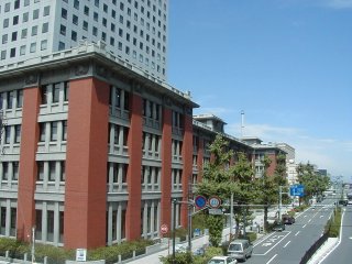 横浜第２合同庁舎（反対側から）